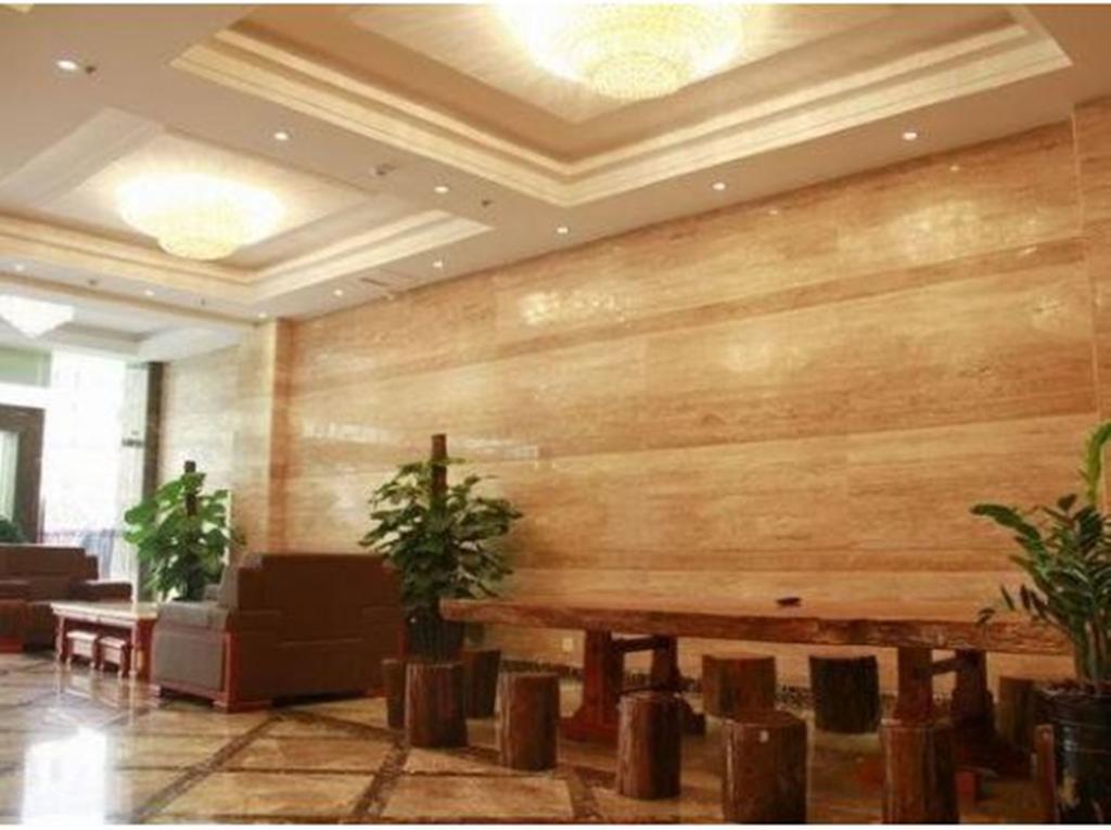 Xishuangbanna Zhongrui Business Hotel Jinghong Exterior photo